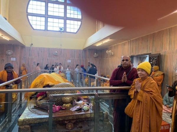 HÀNH HƯƠNG TỨ ĐỘNG TÂM ẤN ĐỘ NEPAL LỄ 30.4 ĐƯỜNG VỀ XỨ PHẬT KHÔNG XA ĐOÀN GỒM THẦY CHÙA CÙNG CÁC TĂNG NI PHẬT TỬ TỪ NHIỀU VÙNG MIỀN ĐẤT NƯỚC TOUR 7 NGÀY 7 ĐÊM KHỞI HÀNH NGÀY  28.4 TỪ 2 ĐẦU HÀ NỘI VÀ TP HCM 