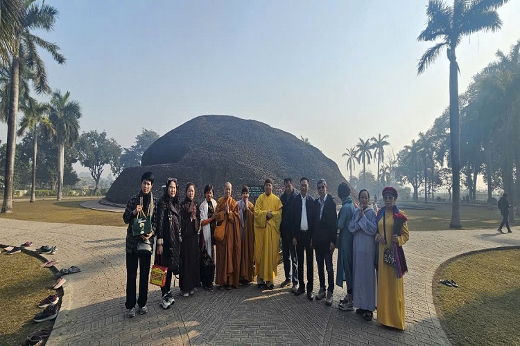 TOUR HÀNH HƯƠNG ẤN ĐỘ NEPAL 2026 ƯU ĐÃI QUÝ TĂNG NI PHẬT TỬ NHẬN GHÉP KHÁCH TỪ HÀ NỘI & SAIGON TẬP TU TẠI CỘI BỒ ĐẠO TRÀNG 6 NGÀY 5 ĐÊM 